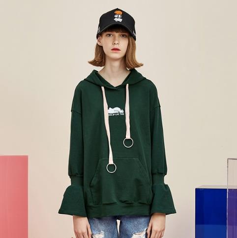 根据2018春夏流行色来选卫衣最靠谱（图）