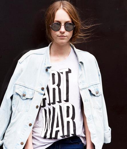 一起来领略复古圆形大框墨镜的风潮（图）