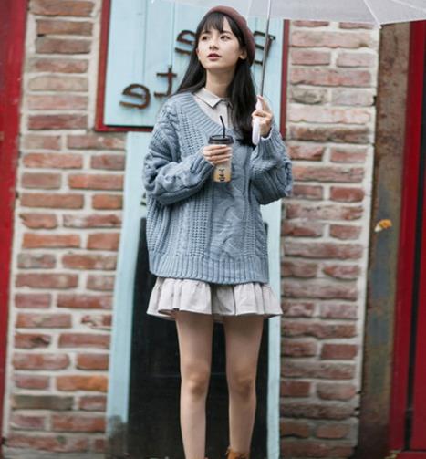 春日别纠结穿什么 毛衣穿搭彰显淑女文艺范