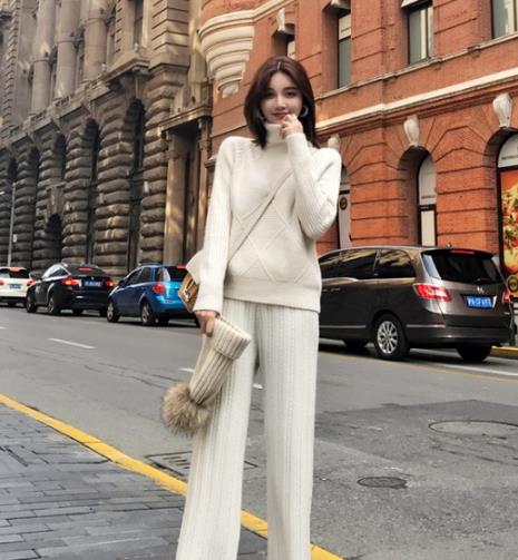 春日别纠结穿什么 毛衣穿搭彰显淑女文艺范