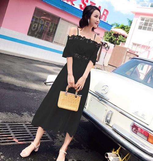 有了蕾丝连衣裙 谁还不是个小仙女咋滴