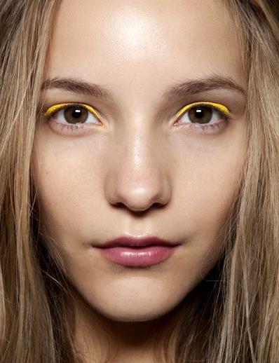 缤纷过夏日 搭配五彩眼妆最合适不过了(图) 缤纷过夏日 搭配五彩眼妆最合适不过了(图)