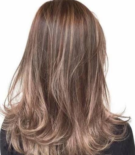 现在流行外卷发发型 外卷发让短发更时髦（图）