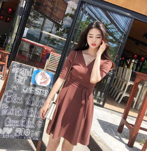 入春连衣裙别乱买 连衣裙这样穿气质满满