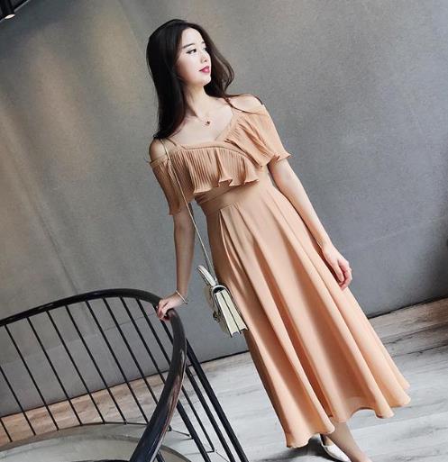 入春连衣裙别乱买 连衣裙这样穿气质满满