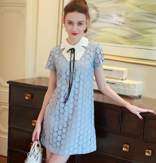 连衣裙该怎么穿搭 6款刺绣连衣裙搭配示范(图) 连衣裙该怎么穿搭 6款刺绣连衣裙搭配示范(图)