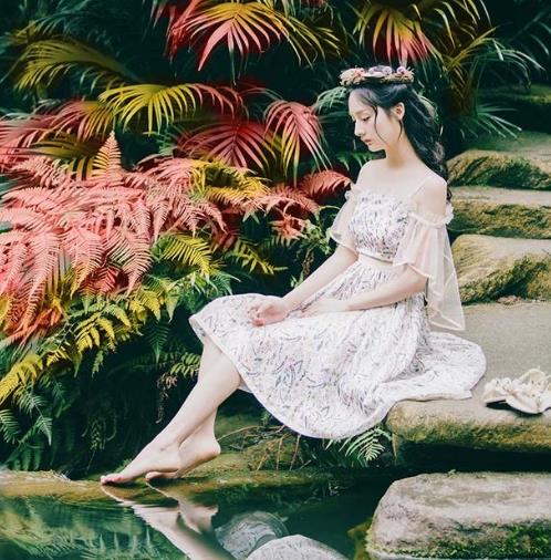 值得小个子入手的一款显高性感蕾丝连衣裙（图）