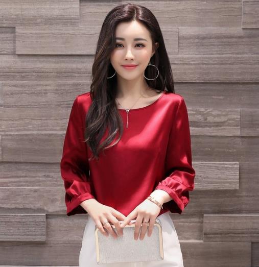 碎花雪纺衫搭配百褶裙 美的不二之选