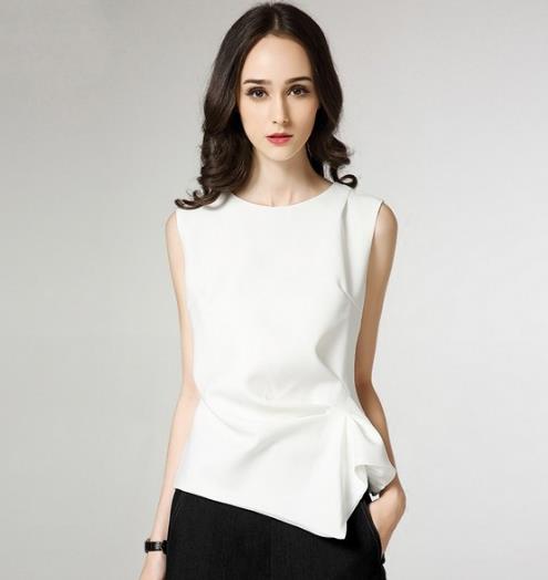 碎花雪纺衫搭配百褶裙 美的不二之选