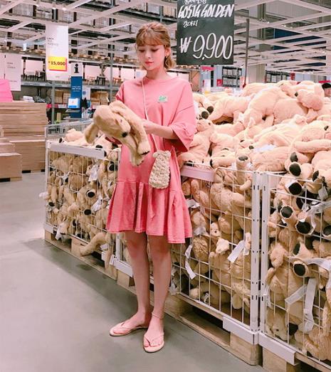 皮肤发黄穿什么颜色好看 这些穿搭绝对美（图）