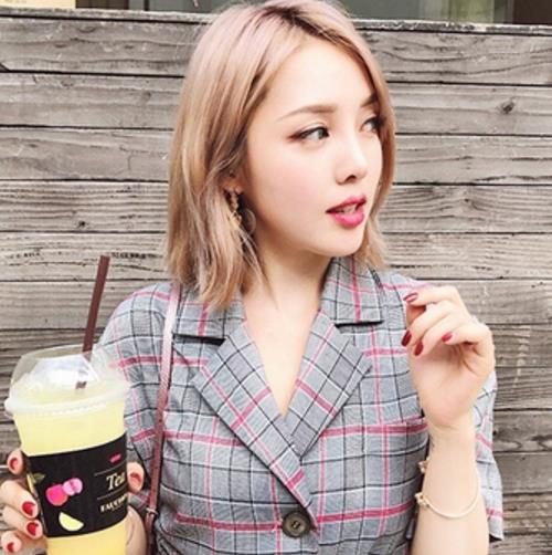 5款春装修饰脸型搭配 时尚更显气质（图）