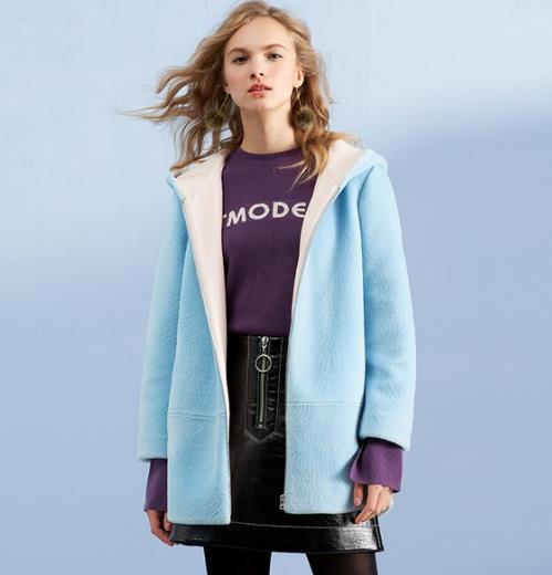 春款羊羔毛短外套的多种搭配：活力又干练（图）