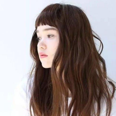 懒人必学6种简单发型 长卷发发型分享（图）