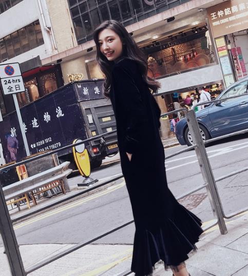 春季卫衣搭配示范 卫衣这样穿连背影都美爆了