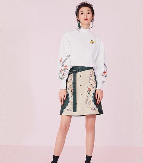 入春就该穿连衣裙 早穿早美连衣裙搭配（图）