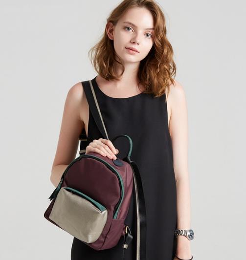 居家旅游逛街之必备佳品 从双背包开始（图）