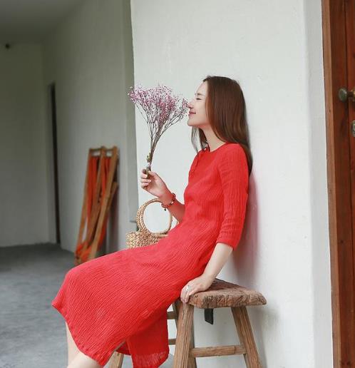 优雅性感的连衣裙才是女人的魅力所在（图）