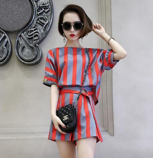 小个子的福利 春季流行的连体裤收腰显腿长（图）