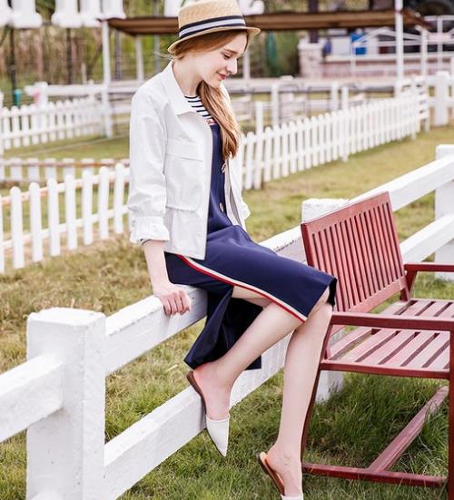 这几款外套搭配连衣裙 时尚度翻倍（图）