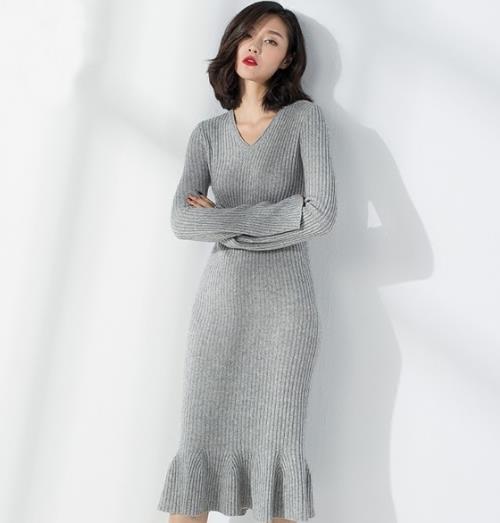 显瘦又性感就选喇叭袖V领鱼尾裙搭配（图）