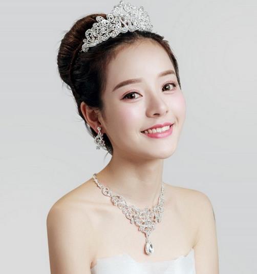 度假装扮小心机当属小巧灵便的配饰（图）