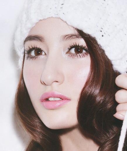 教你画个明媚春妆 让眼睛亮起来（图）