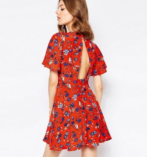 春季性感新时尚 这样的露背裙你敢穿吗（图）