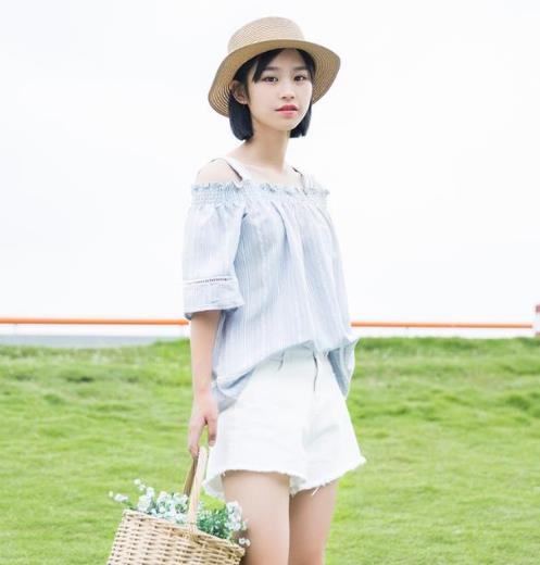 这样性感显气质的露肩T恤你有穿过吗（图）