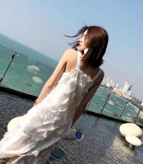 女神的日常连衣裙装扮 大气又优雅（图）