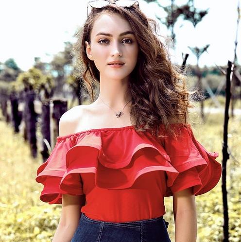 如何清爽性感过春夏 露肩上衣怎么样（图）