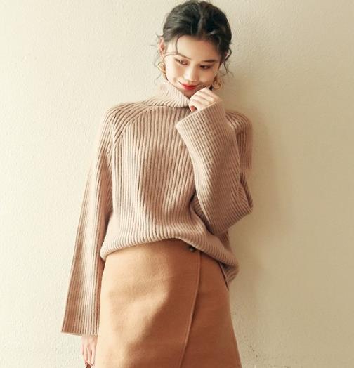 有了这样的羊毛衫 单穿内搭都不再单调 有了这样的羊毛衫 单穿内搭都不再单调