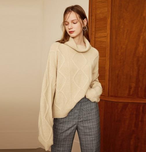 有了这样的羊毛衫 单穿内搭都不再单调 有了这样的羊毛衫 单穿内搭都不再单调