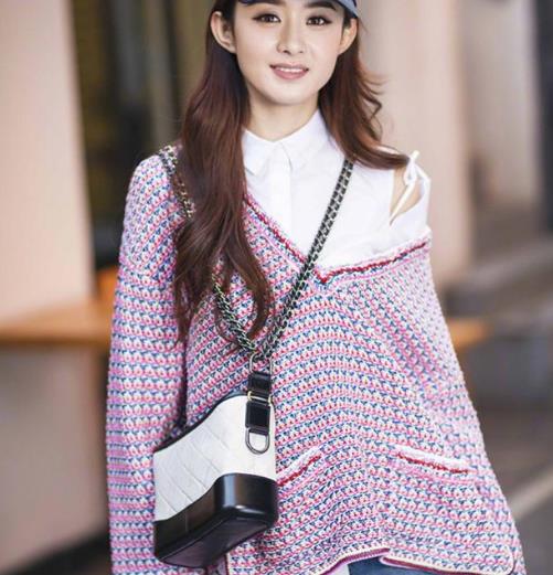 火到大江南北的明星同款链条包搭配示范（图）