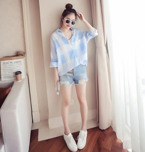 天气热不知道穿什么 这些格子衬衫穿着很时髦