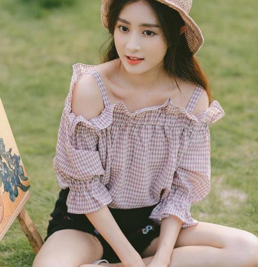 天气热不知道穿什么 这些格子衬衫穿着很时髦