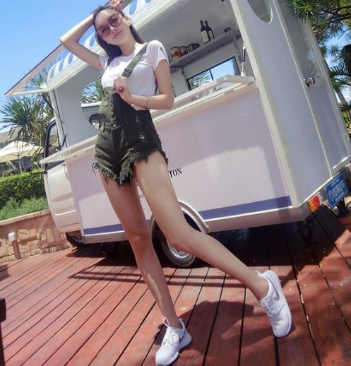 开学季减龄神器早下手 背带阔腿裤搭配示范（图）