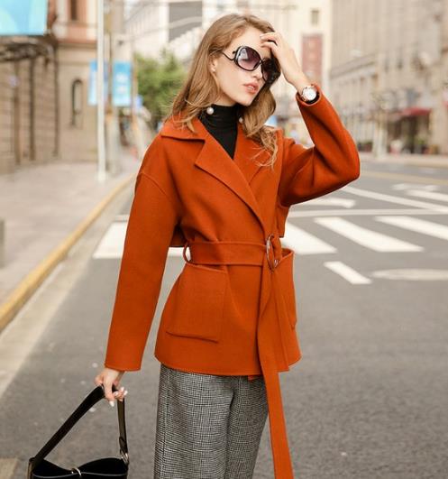 小个子也能穿的毛呢格子套装:显高又时尚 小个子也能穿的毛呢格子套装:显高又时尚