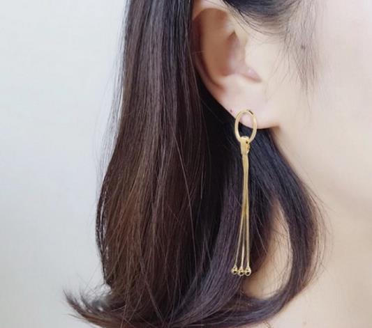 这样的耳环帮你轻松打造巴掌小脸（图）