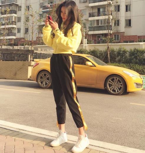 最适合在春季里张扬个性的套装搭配(图) 最适合在春季里张扬个性的套装搭配(图)