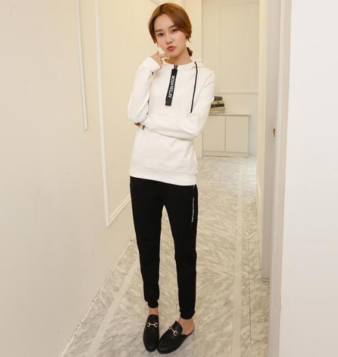 最适合在春季里张扬个性的套装搭配(图) 最适合在春季里张扬个性的套装搭配(图)