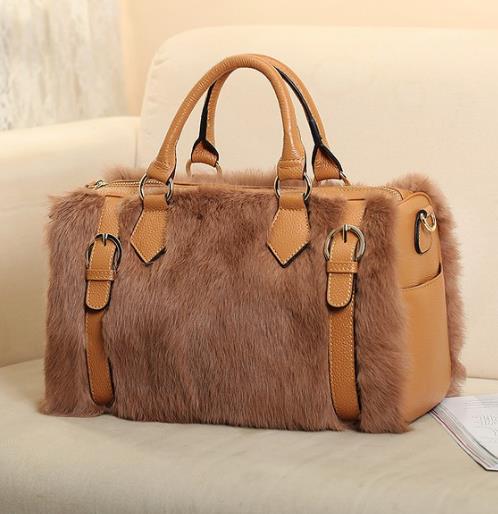 这样的包包可以承包女人一年四季的时尚(图) 这样的包包可以承包女人一年四季的时尚(图)