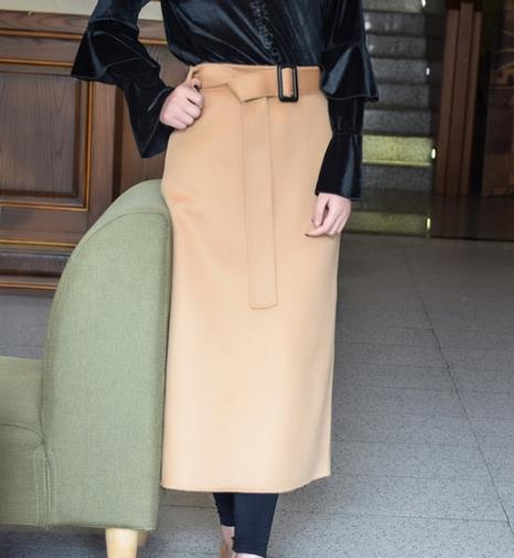显瘦又有小女人味的半身裙搭配示范(图) 显瘦又有小女人味的半身裙搭配示范(图)