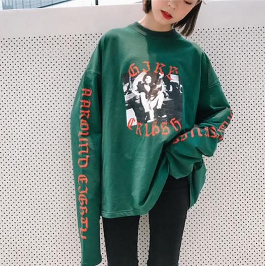 2018新款长袖刺绣套头卫衣 时尚又显瘦