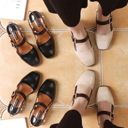 女神们都在穿现在最流行的复古方头鞋(图) 女神们都在穿现在最流行的复古方头鞋(图)