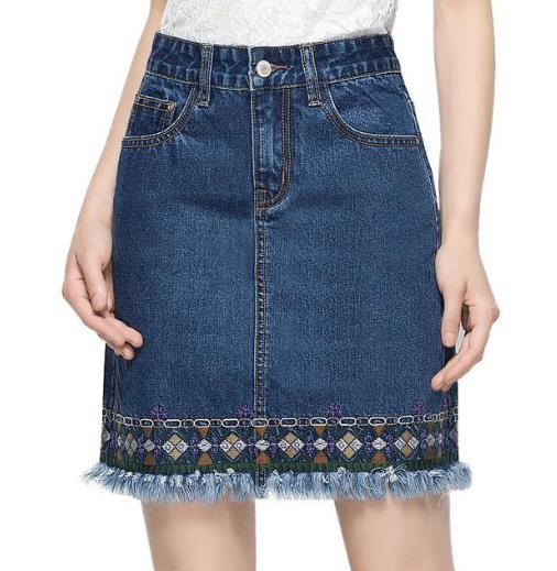 想要塑造性感翘臀 就穿这样的高腰牛仔裙