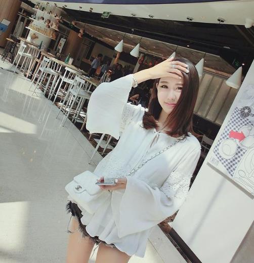 拥有这5款百搭上衣 完美逆袭成女神(图) 拥有这5款百搭上衣 完美逆袭成女神(图)