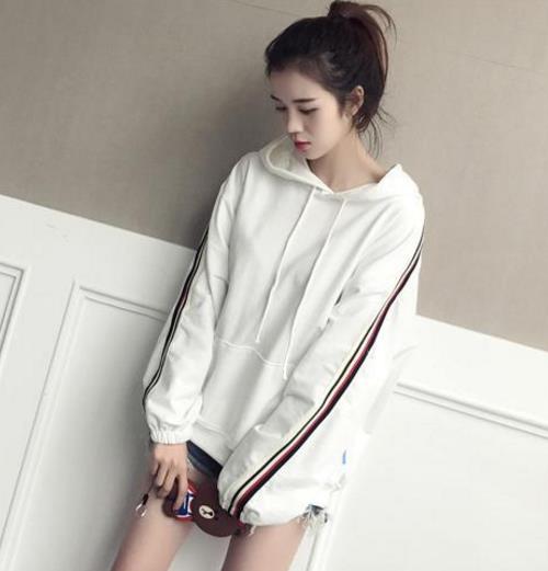 毛衣就不要买了 现在都入手时髦范的个性卫衣 毛衣就不要买了 现在都入手时髦范的个性卫衣