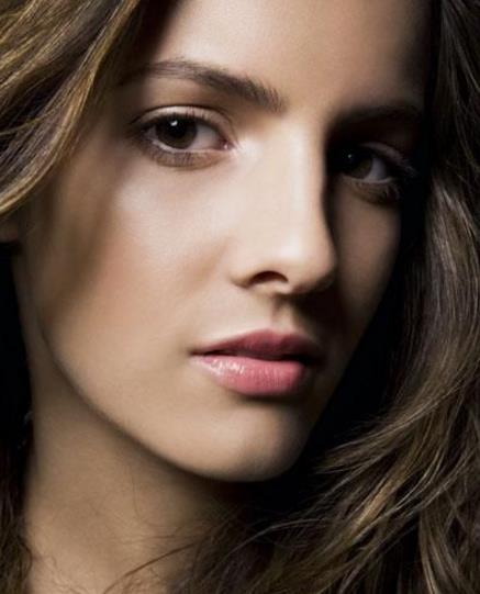 搭配皮草的华贵发型 尽显优雅知性美(图) 搭配皮草的华贵发型 尽显优雅知性美(图)