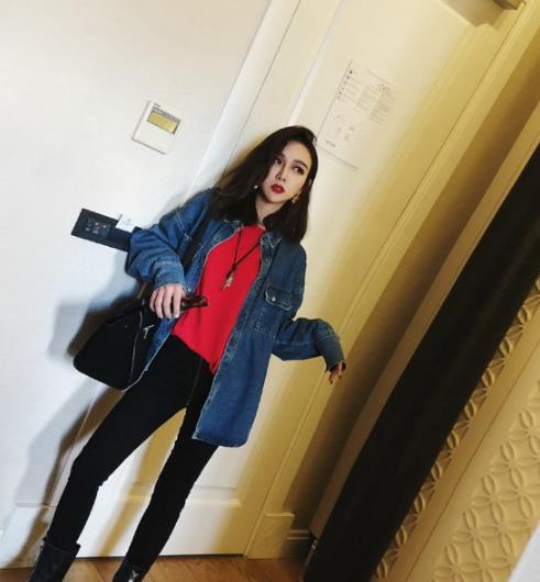 这样的衬衫搭配让你小女人感十足（图）