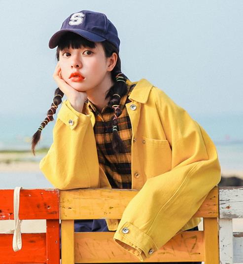 显瘦减龄的糖果色外套足以提升时髦度（图）